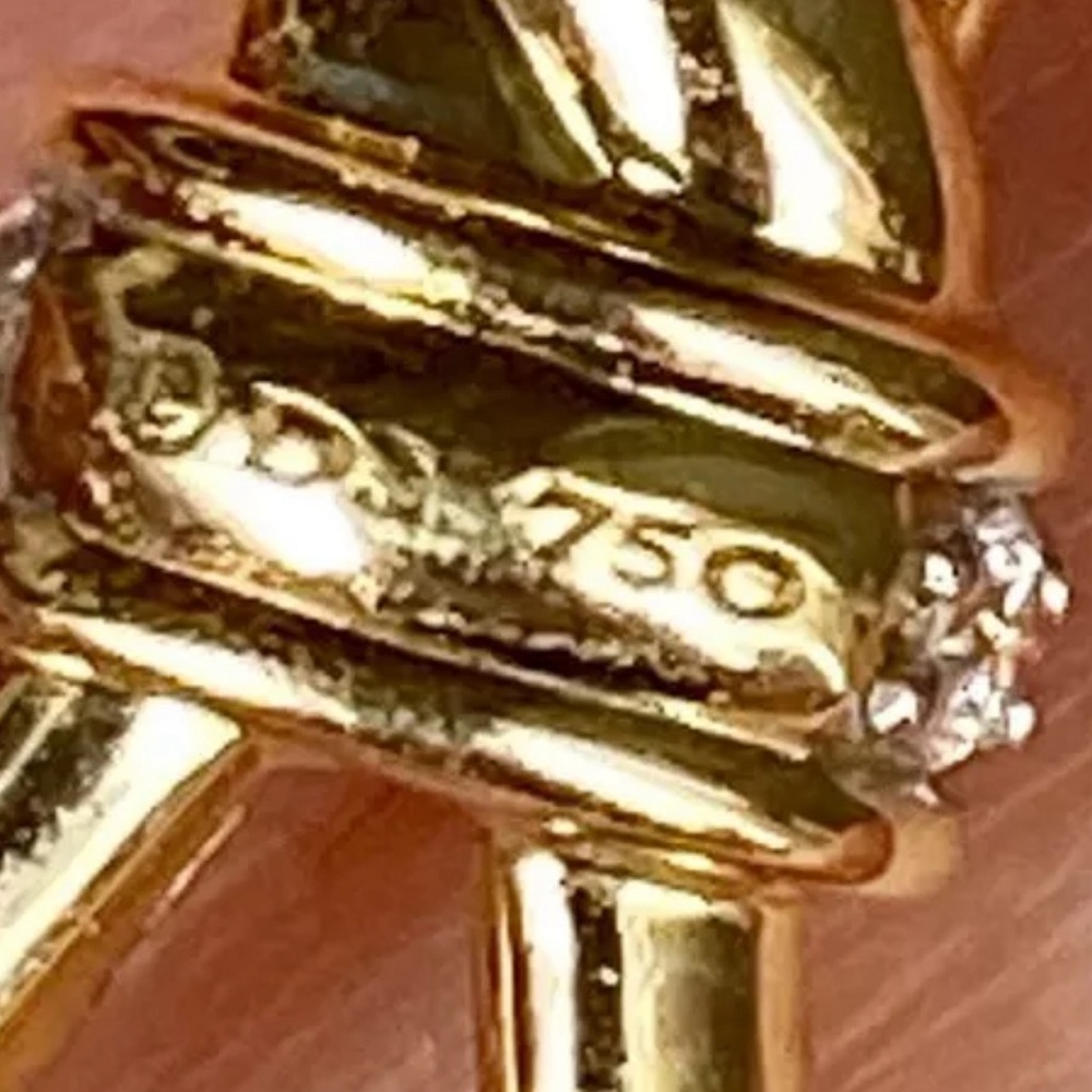 David Yurman 18k gold diamond amulet grabber. - Picture 6 of 6